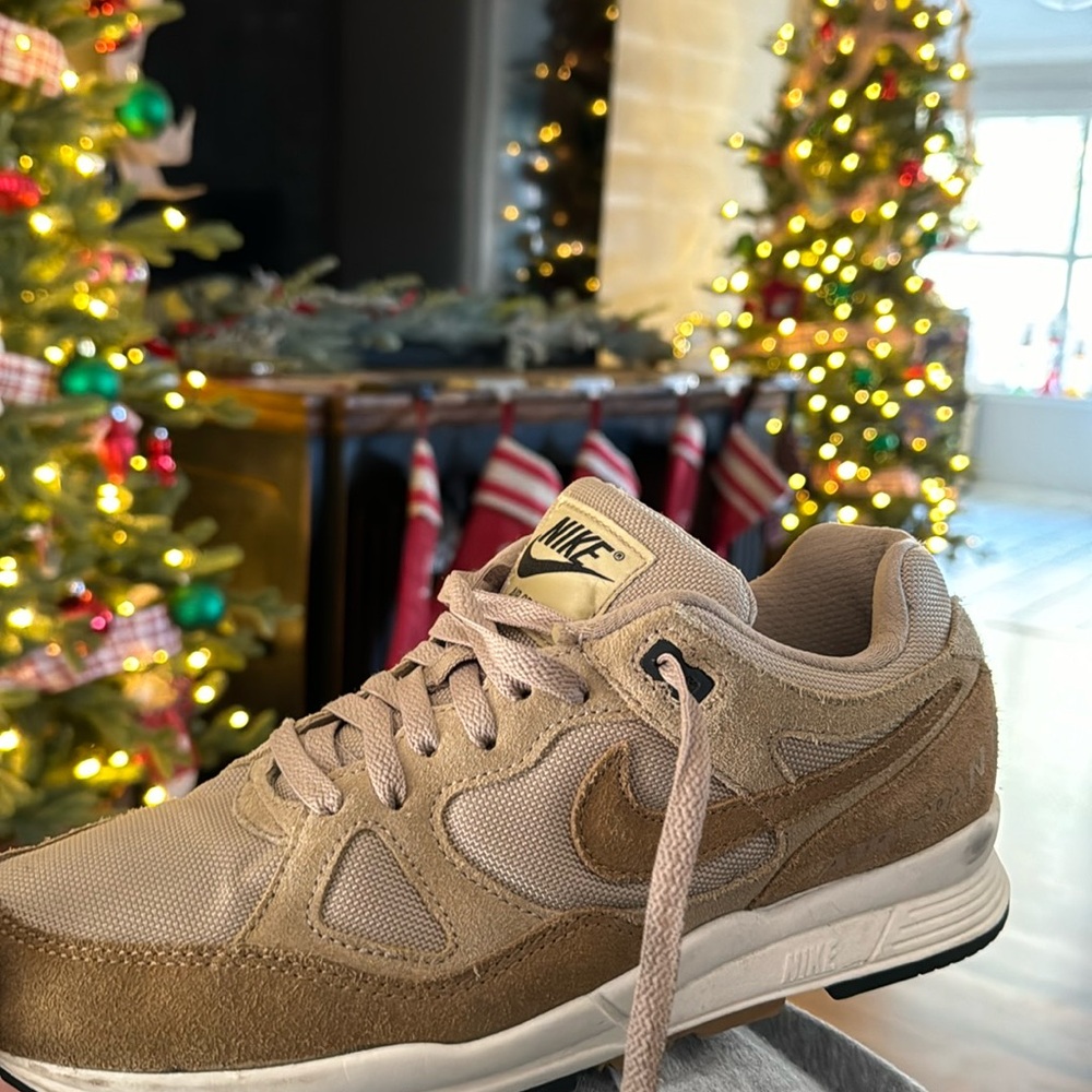 Nike men's air shoes